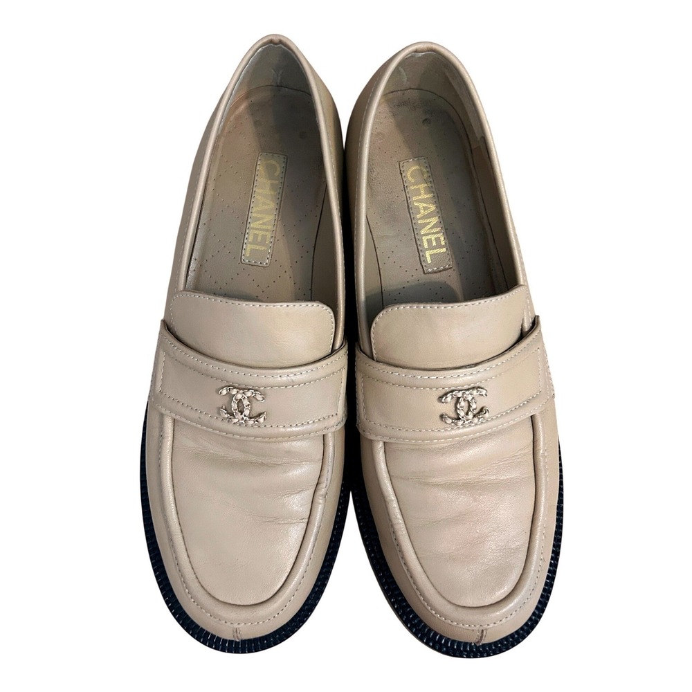 Chanel Beige Tan Lambskin Leather CC Logo Penny Loafers G37435 Size 40C - Picture 3 of 16